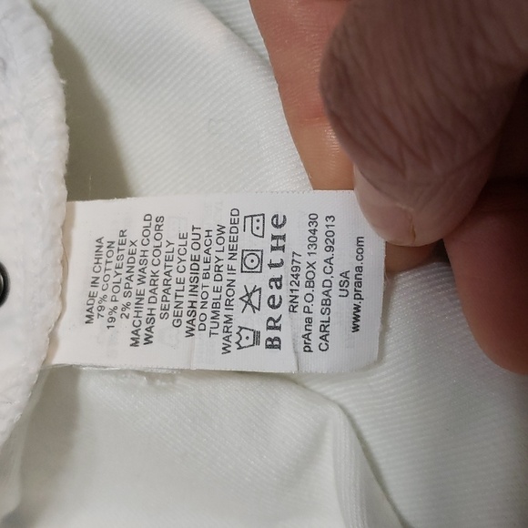 Prana Women's Kara Denim Short, Size 6 - Picture 12 of 13